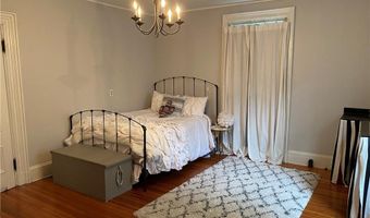 12 Clarke St, Newport, RI 02840