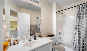 417 CLAYTON Ln, Alexandria, VA 22304