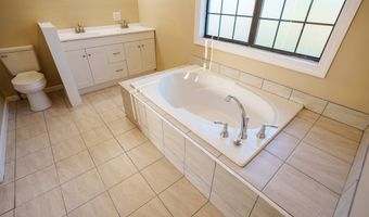 469 Dyal Rd, Baxley, GA 31513