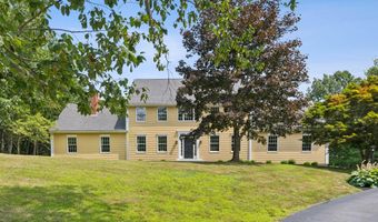4 Victoria Ln, Falmouth, ME 04105