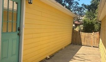 303 NW D St, Bentonville, AR 72712