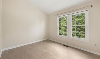5002 9TH St S, Arlington, VA 22204