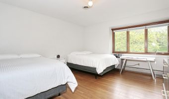 3 Larissa Ct, Airmont, NY 10952