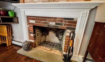 131 Pine Cir, Bennington, VT 05201
