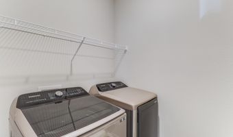 5625 Overland Dr, Biloxi, MS 39532