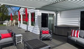 43055 Seaway Ave, Alexandria Bay, NY 13607