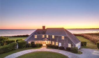 8 Taylor's Ln N, Little Compton, RI 02837