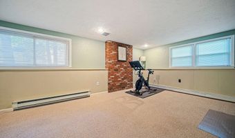 133 Russell Ln, Abington, MA 02351