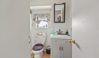 50 Exchange St, Athol, MA 01331