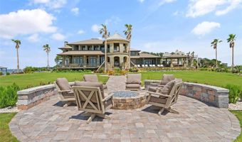 732 PEAKES POINT Dr, Gulf Breeze, FL 32561