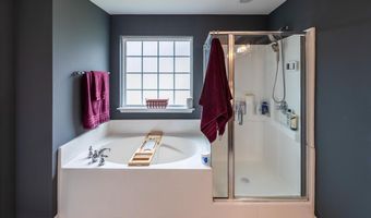 208 Castleton Cir, Boiling Springs, SC 29316