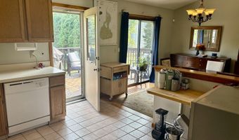 34 Kelly Crest Rd, Branford, CT 06405