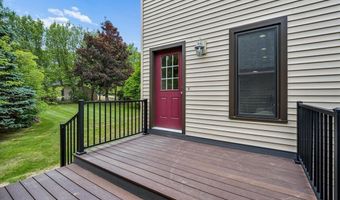 240 Sandown Rd, Chester, NH 03036