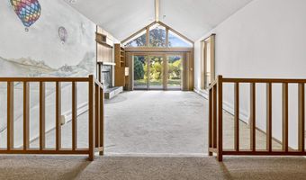 521 W SENECA Dr, Appleton, WI 54911