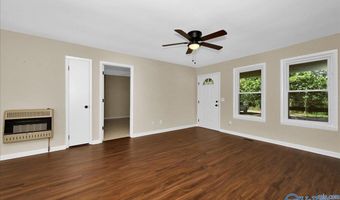 207 Walker Dr SW, Arab, AL 35016