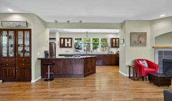 1011 Canyon Park Dr, Ashland, OR 97520