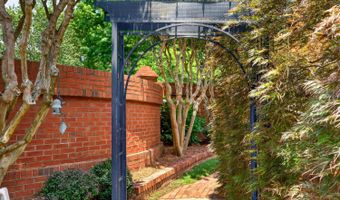 5327 Claridge Sq, Atlanta, GA 30338