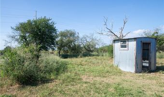 2016 2nd St, Agua Dulce, TX 78330