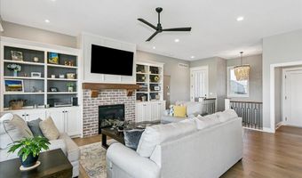 2407 N Lakeside Cir, Andover, KS 67002