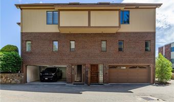 3976 Post Rd, Warwick, RI 02886