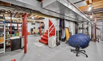 61 Upper Loudon Rd, Albany, NY 12211
