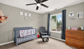408 SUNSET Ct, Amity, OR 97101