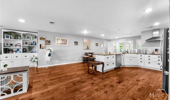 762 Old McLeod Bridge Rd, Adrian, GA 31002