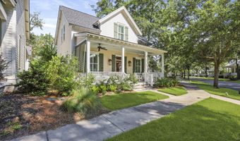 2 Tomlow Trce, Beaufort, SC 29906