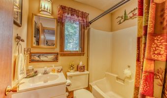 213 Puckerbrush Rd, Campton, NH 03223