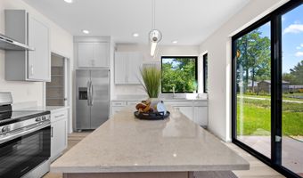 360 ROARK Way, Amherst, WI 54409