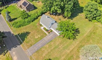 24 Maple Edge Dr, Bloomfield, CT 06002