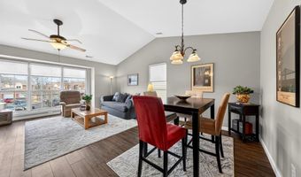 1327 Holgate Dr C, Ballwin, MO 63021