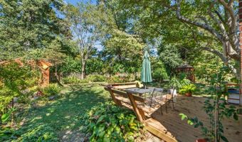 5929 AVON Dr, Bethesda, MD 20814