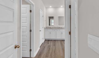 23285 WORCESTER Ln, Athens, AL 35613