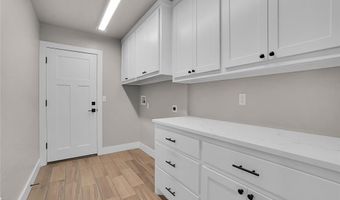 719 Sheryl Ln, Altus, OK 73521