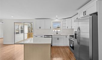 99 Salem Ave, Cranston, RI 02920