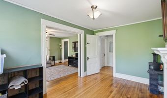 16 Murray St, Augusta, ME 04330