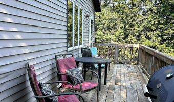 W16468 S Hilbert Dr, Armstrong Creek, WI 54103