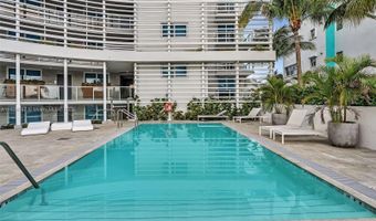 9821 E Bay Harbor Dr 302, Bay Harbor Islands, FL 33154