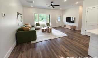 16 Trinton Ave, Bedford, IN 47421