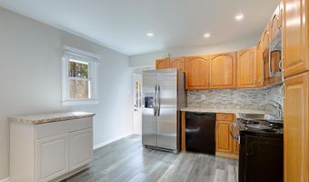 4 ROOSEVELT Dr, Annapolis, MD 21401