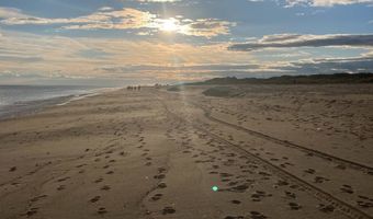 2136 Montauk Hwy 202, Amagansett, NY 11930