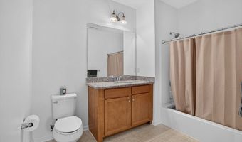 1 Francis Dr 405, Andover, MA 01810