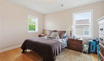 6 Wilson St, Bristol, RI 02809