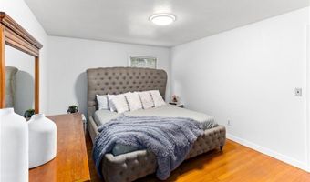 398 Central St, North Smithfield, RI 02896