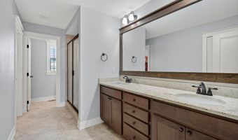 2027 NW 24th St, Ankeny, IA 50023
