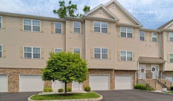 3 Riverview Ct 3, Brookfield, CT 06804