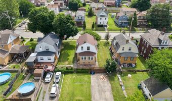 1427 Duss Ave, Ambridge, PA 15003
