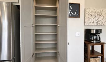 16030 Craig St, Basehor, KS 66007