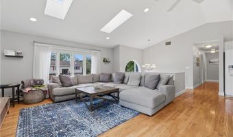 12 Pat Dr, Lincoln, RI 02865